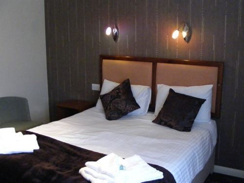 The Harboro Hotel Melton Mowbray Exterior foto